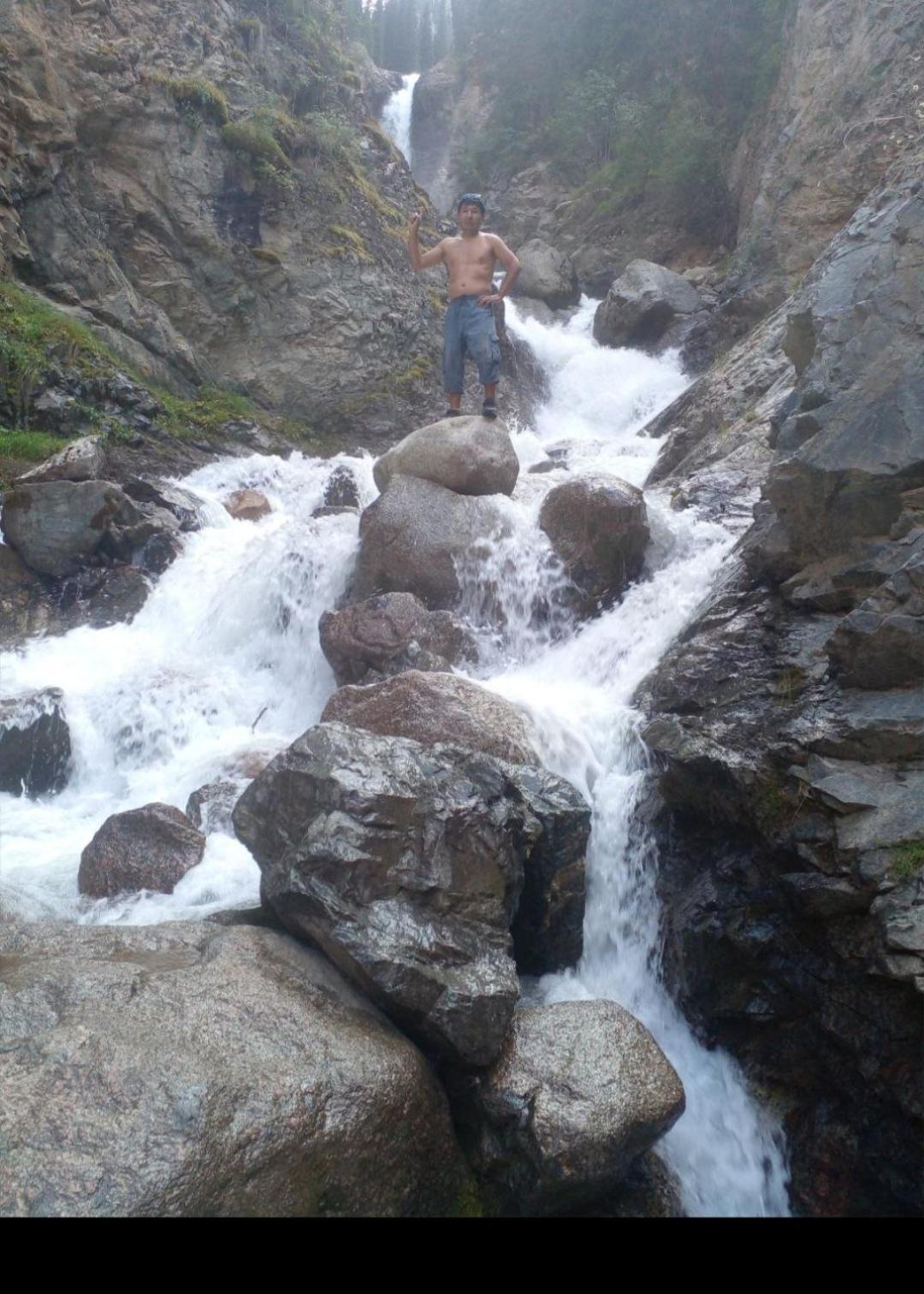 Waterfall In The Yard Karakol Extérieur photo